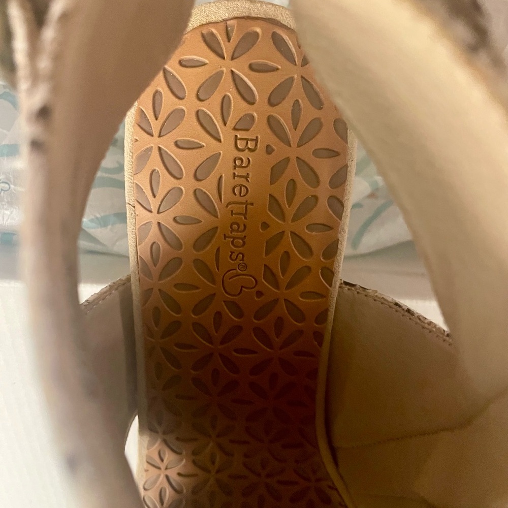 BareTraps Snakeskin tan sandal heels Size 9.5M - Picture 11 of 11